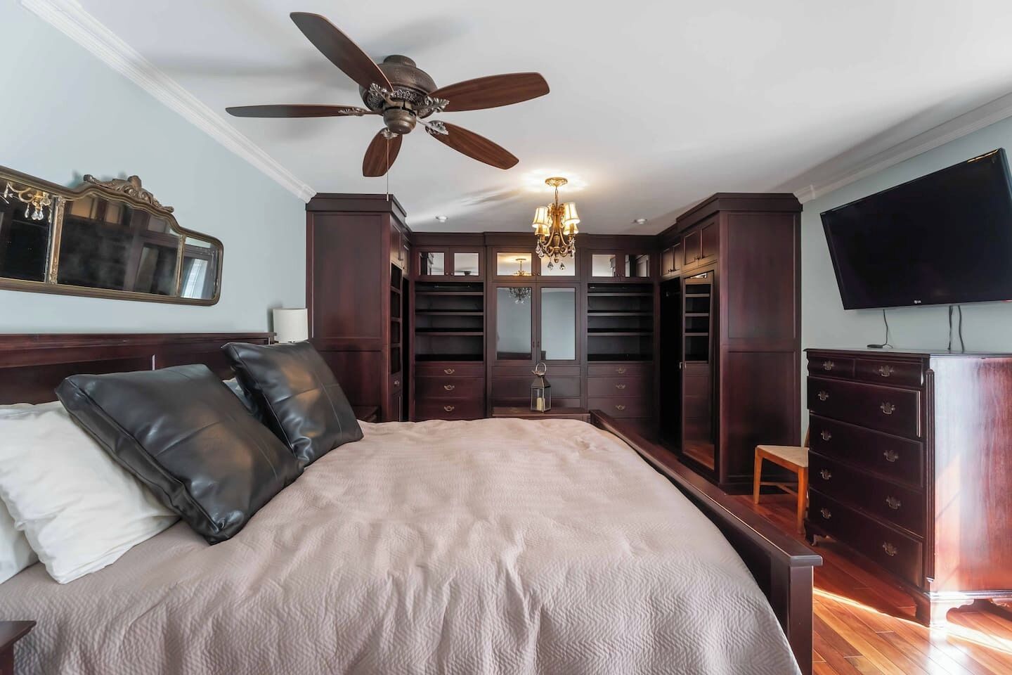 2 Schlafzimmer, Schreibtisch, WLAN, Bettwäsche