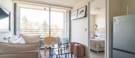 1 bedroom, desk, iron/ironing board, WiFi