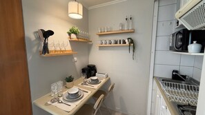 Fridge, microwave, oven, stovetop - HOM | Mall MUT | Metro Tobalaba | Costanera Center (Las Condes)