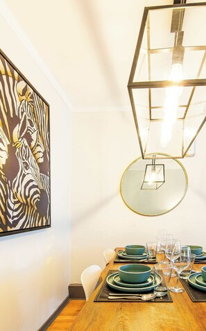 Dining - HOM | AC | Metro El Golf-Tobalaba | Mall Costanera (Las Condes)