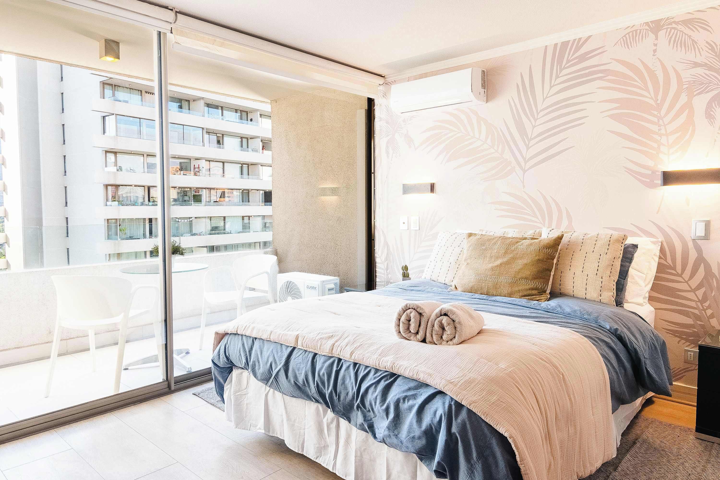 WiFi, bed sheets