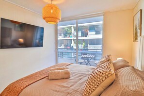 2 bedrooms, desk, iron/ironing board, WiFi - HOM I 2D2B, Estacionamiento, Terraza, Acceso Digital, WiFi (Santiago)