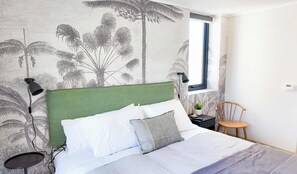 1 habitación, tabla de planchar con plancha, wifi y ropa de cama 