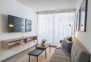 TV - HOM | 2D2B | Metro Santa Isabel | WiFi | Terraza (Providencia)