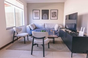 TV, offices - HOM I Casa 3D2B, Calefactor, Wifi, Estacionamiento (Pucon)