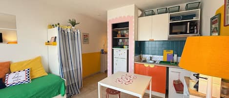 Fridge, microwave, coffee/tea maker