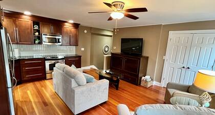 Apartment Downtown Monmouth by Market Alley