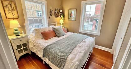 Apartment Downtown Monmouth by Market Alley