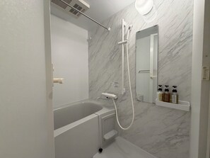 Bathroom shower - reside global kumamoto (Kumamoto)
