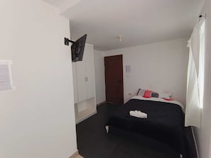 Economy Double Room, Mountain View | Free WiFi - Miraflores Hotel Casa Blanca Cuenca (Cuenca)