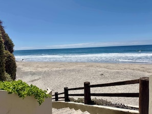Una spiaggia nelle vicinanze