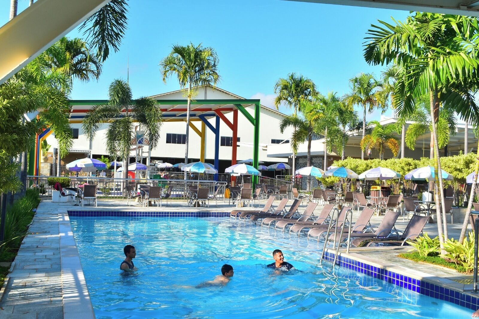 7 outdoor pools
