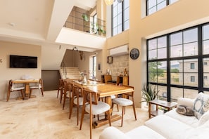 Ảnh chưa phân loại, 3 trong số 34 ảnh, nút