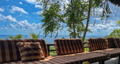 Amazing Ocean View Cabin in Playa Carate, Osa Península, Costa Rica