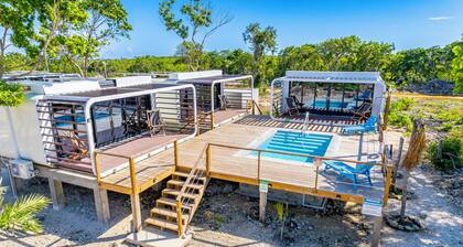 Cozy Secret Beach Getaway w/ Pool - Iguana Casita
