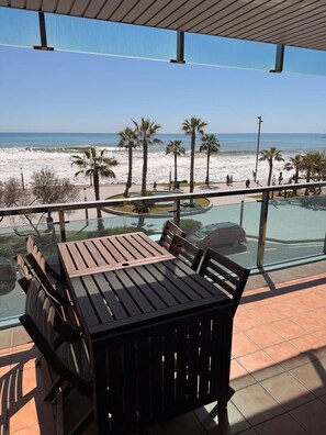 Outdoor dining - Exceptional apartment 1st line sea view - Swimming pool & parking - Torrevieja (Torrevieja)
