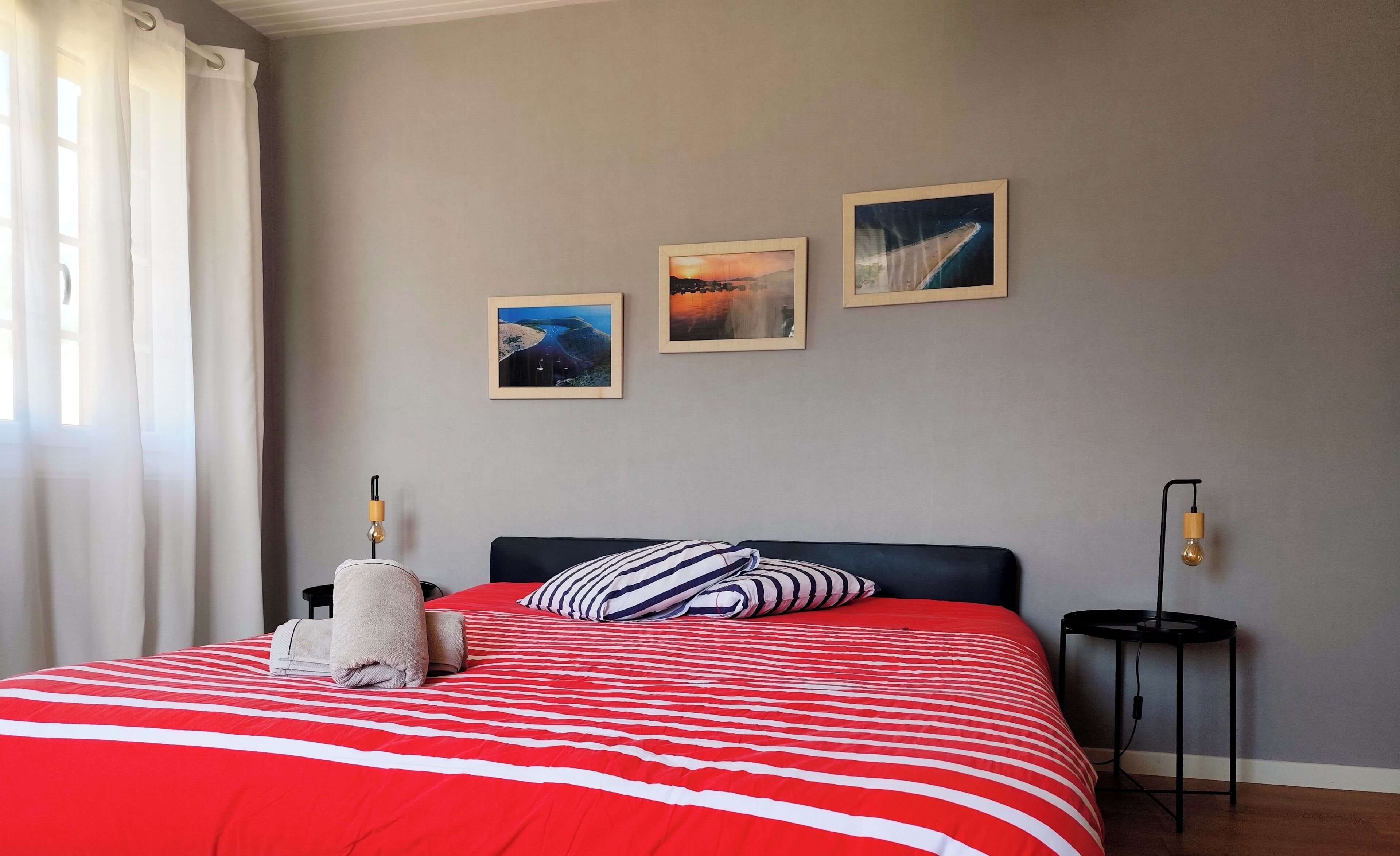 5 bedrooms, free WiFi, bed sheets