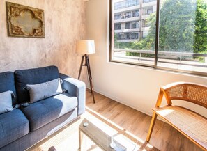TV, offices - HOM | Providencia | Parking | Metro Los Leones (Providencia)