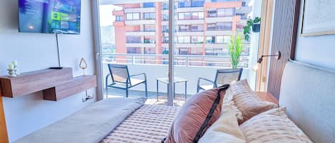 1 chambre, fer et planche Ă repasser, Wi-Fi, draps fournis