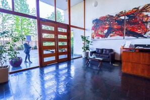 Interior - HOM | Mall AltoLasCondes | Parking | AA | Terraza (Las Condes)