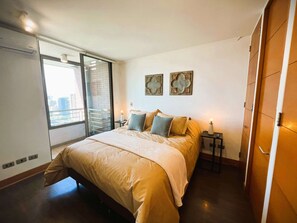 1 habitación, tabla de planchar con plancha, wifi y ropa de cama 