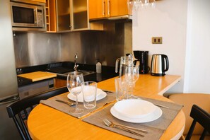 Fridge, oven, stovetop, dishwasher - HOM I Cerca del metro Escuela Militar, Parking, AC (Las Condes)