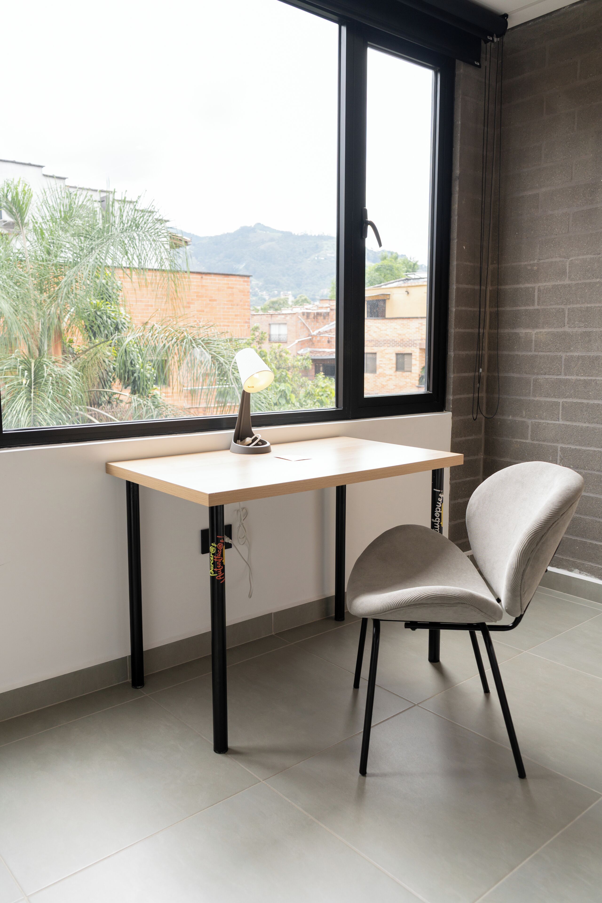 Deluxe Suite, City View | Interior