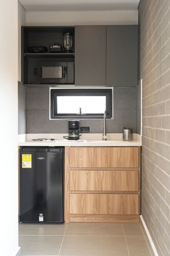 ONCE SUITES