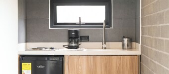 ONCE SUITES