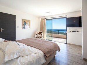 7 Schlafzimmer, Bügeleisen/Bügelbrett, Reisekinderbett, WLAN