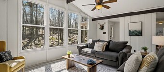 Estates Drive by Avantstay Pocono Cabin + Deck + Firepit Near Big Boulder & Jack Frost