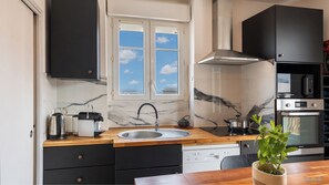 Fridge, microwave, oven, stovetop - Casa Turturella – Vue mer et citadelle au cœur de Calvi (Calvi)