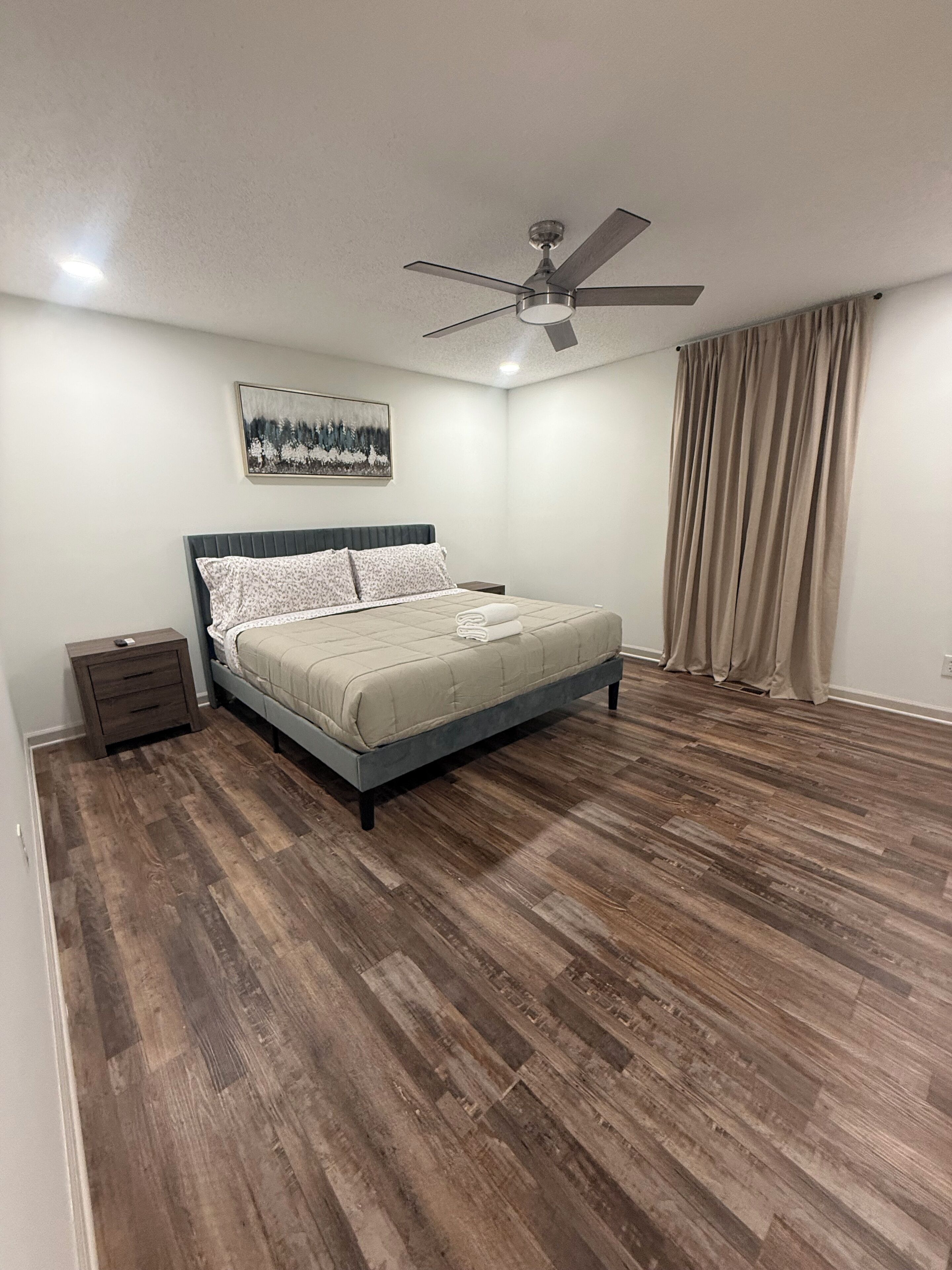 3 habitaciones, tabla de planchar con plancha y wifi gratis 