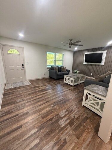 Beautiful family house with 3-bedroom  in excellent Ringgold