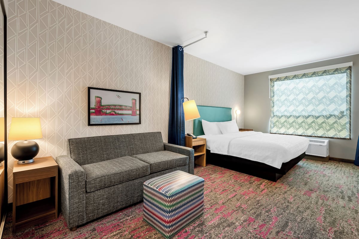 In-room safe, iron/ironing board, free WiFi, bed sheets