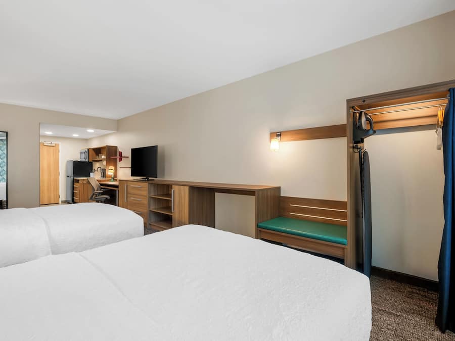 In-room safe, iron/ironing board, free WiFi, bed sheets
