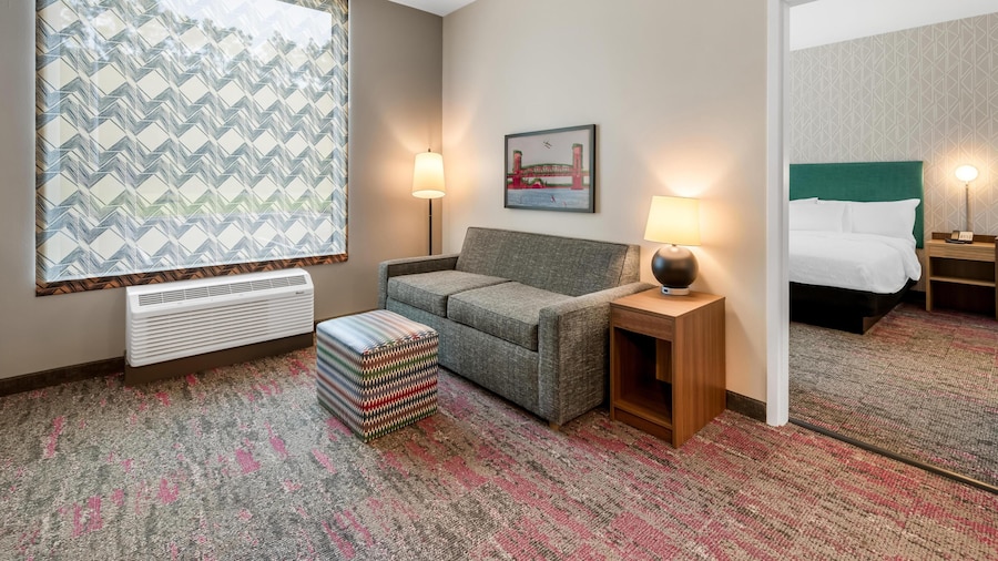 Home2 Suites by Hilton Sneads Ferry North Topsail Beach