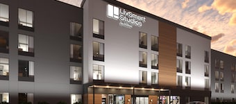 LivSmart Studios Hilton Pensacola I-10 North Davis Hwy