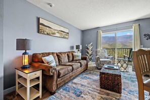 TV, fireplace - Indoor Pool, Balcony & Fireplace , Mountain Views (Gatlinburg)