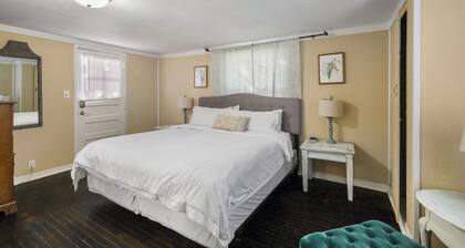 Cozy 2 BR Home in Historic Downtown Anderson