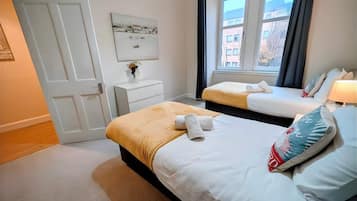 2 bedrooms, desk, iron/ironing board, travel cot