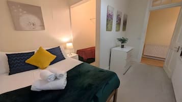 2 bedrooms, desk, iron/ironing board, travel cot