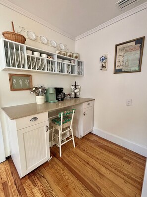 Interior - The Cottage at High Springs - Historic 1940s Cottage Near Downtown & Springs (High Springs)
