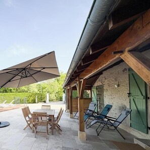 Outdoor dining - La Mérigue - THEDIRAC - Gîte (THEDIRAC)