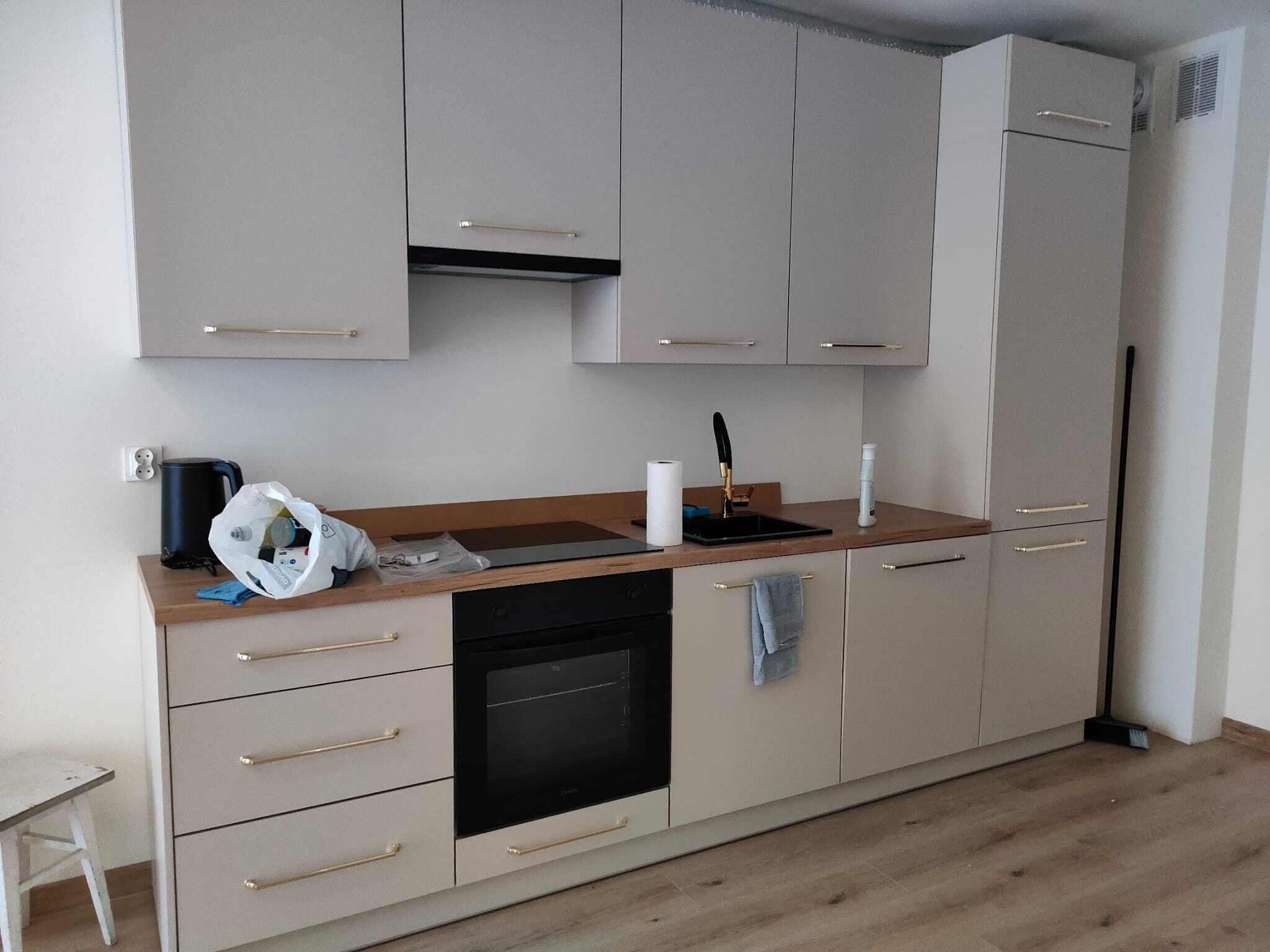 Studio, Patio | Private kitchen | Stovetop, cookware/dishes/utensils