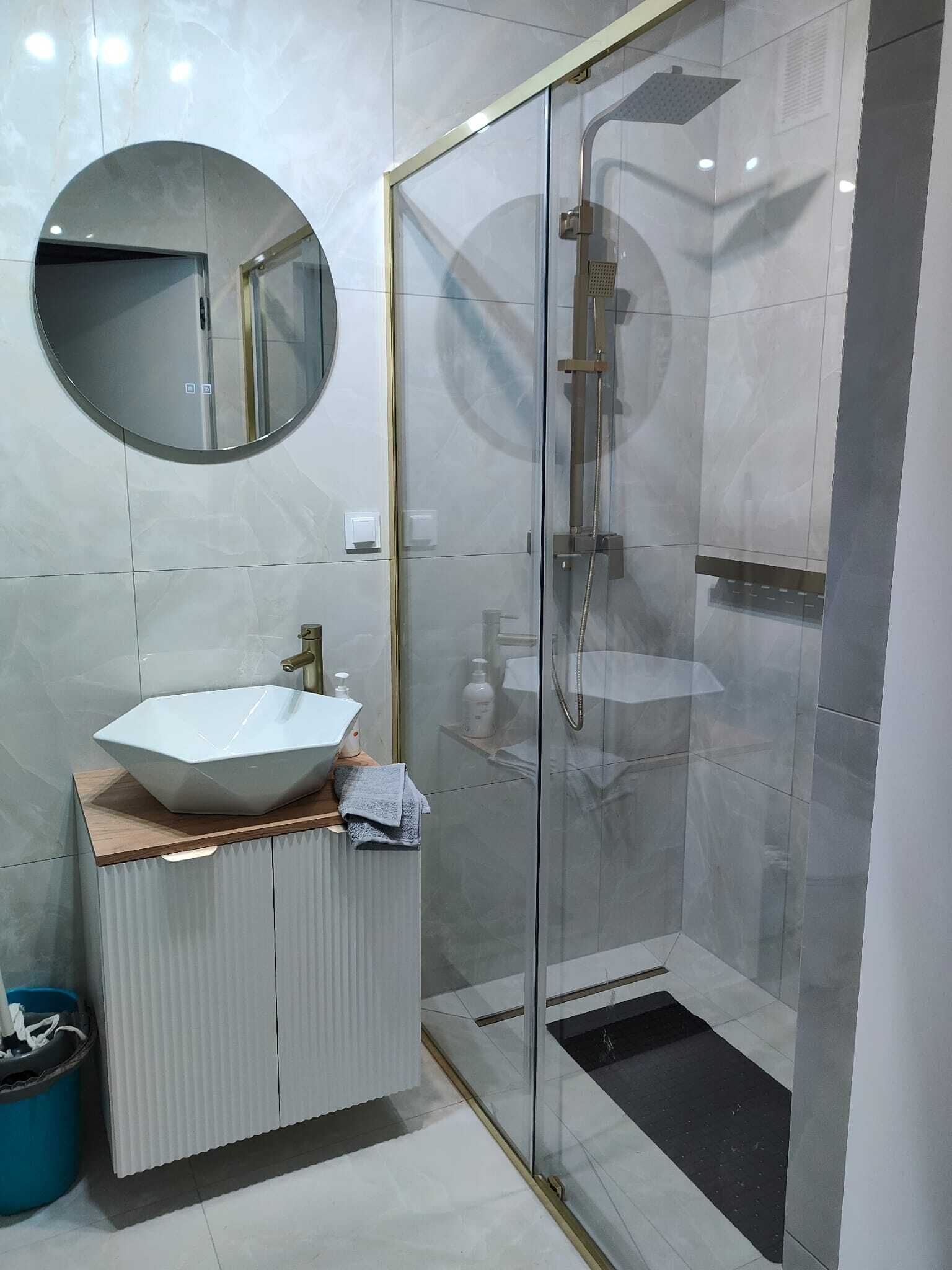 Studio, Patio | Bathroom | Towels, soap, toilet paper