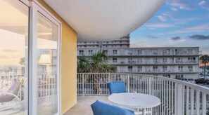 Terrace/patio - Spacious Upscale 3BR Condo Balcony Ocean View & Steps to Beach (Daytona Beach)