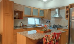 Private kitchen - House with view to the hills (Belén)