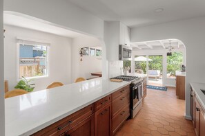 Fridge, microwave, oven, stovetop - Family Beach House in Pacific Beach | Walk to Beach & Bay (San Diego)