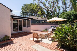 Terrace/patio - Family Beach House in Pacific Beach | Walk to Beach & Bay (San Diego)